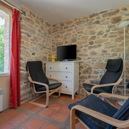 Tranquil In Cevennes, Cleaning Included Ferienhaus Courry